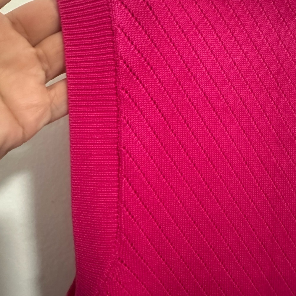 Chic Fuchsia V-Neck Women's Blouse - Picture 10 of 15